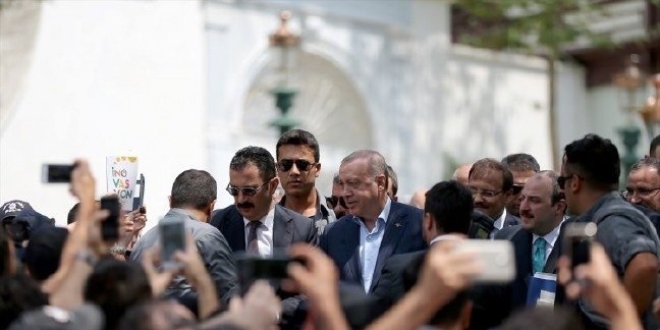'Ezanlarımızı susturmaya kimsenin gücü yetmeyecek'