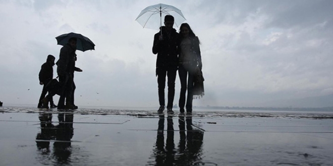 Meteoroloji'den 12 ile çok kuvvetli yağış uyarısı