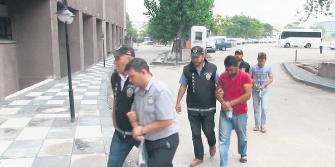 Çalıp satıp yine çaldılar