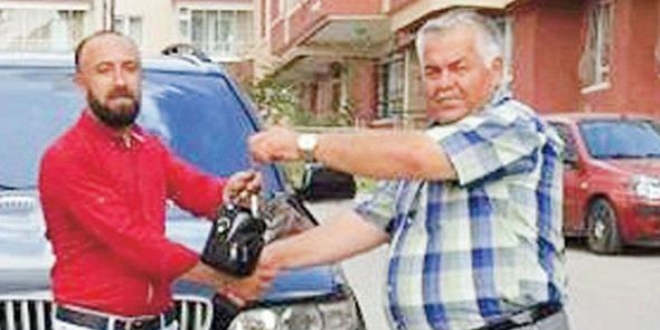 Dolandırıldığını ölümsüzleştiren fotoğraf