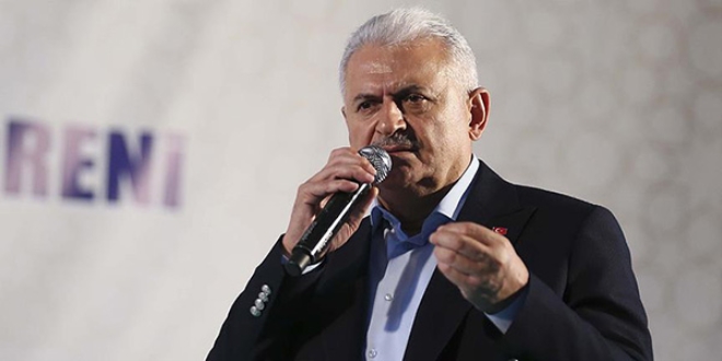 Yıldırım: FETÖ'yü aklamaya çalışmak sizin haddinize mi?
