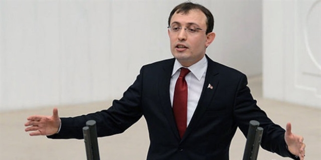 'CHP, FET�'n�n alg� operasyonlar�na destek veriyor'