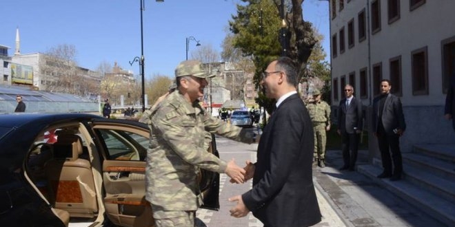 Orgeneral �olak'tan veda ziyareti