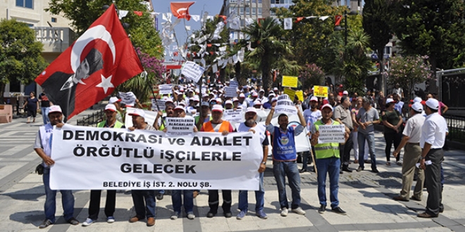 3 ayd�r maa�lar�n� alamayan belediye i��ileri eylem yapt�