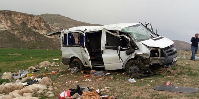 Batman'da trafik kazası: 1 ölü, 10 yaralı