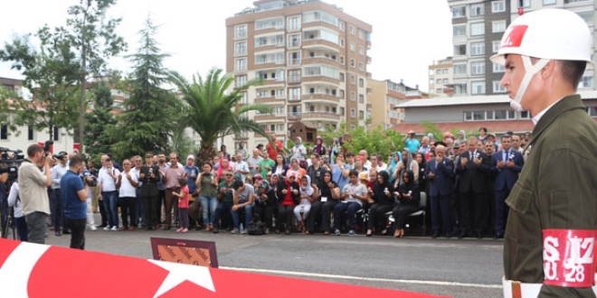 Şehit eşi: Eşime şehitlik çok yakıştı