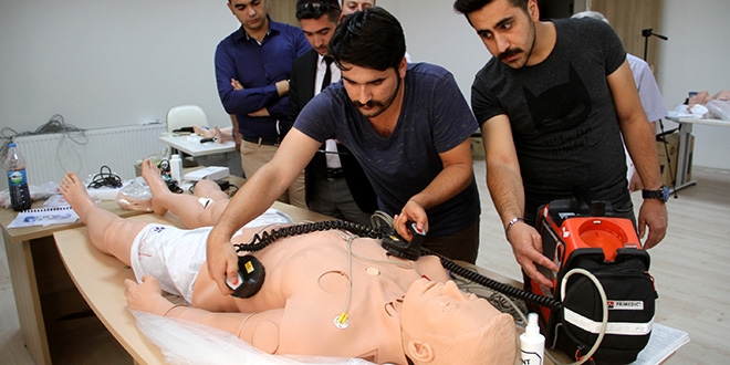 Elazığ'da 'Acil Sağlık Hizmetleri Simülasyon Eğitim Merkezi' kuruldu