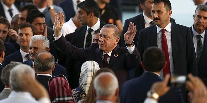 'Cezaevi'ne giderken 'Bu şarkı burada bitmez' dedik'
