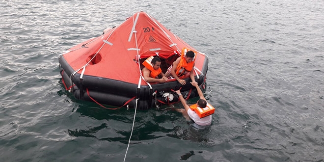 'T/S SAMSUN' staj ve e�itim gemisi Amasra'da