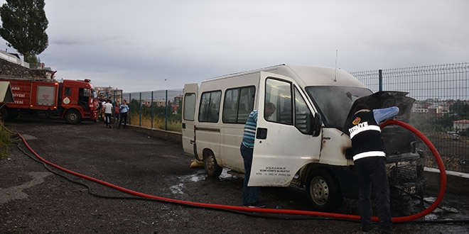 �l Sa�l�k M�d�rl���ne ait minib�s ��kan yang�nda k�l oldu