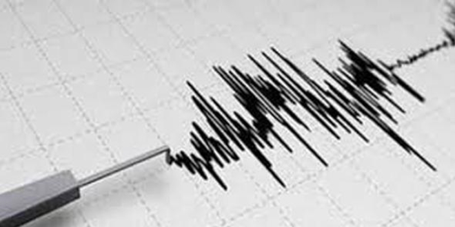 Profes�rden �rk�ten deprem uyar�s�