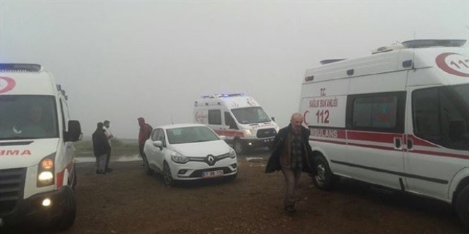 Turistlerin üzerine yıldırım düştü: 1 ölü, 3 yaralı