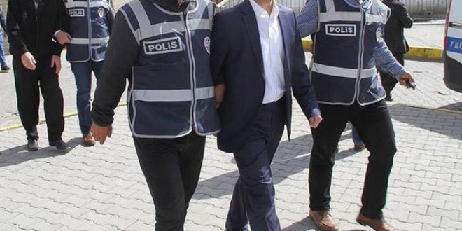 Zonguldak'da ByLock'u kullanan 11 kii tutukland