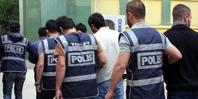 samsun'da DEAŞ'lı 5 kişiden 4'ü tutuklandı
