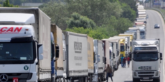 Kap�kule'de 7 kilometrelik t�r kuyru�u