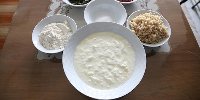 'Kanserden korunmak i�in ev yo�urdu t�ketin'