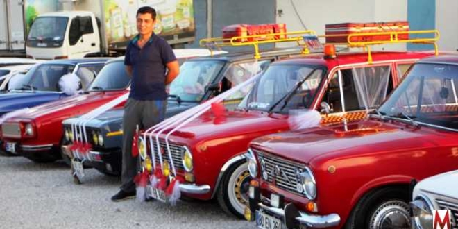 S�nnet d���n�nde 'klasik otomobil' konvoyu