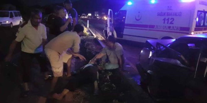 Yabancı uyrukluları taşıyan minibüs kaza yaptı: 5 yaralı