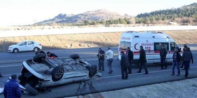 Kastamonu'da otomobil devrildi: 5 yaralı