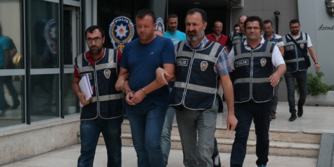 '�kiz �ek'lerle i� adamlar�n� doland�ranlara operasyon