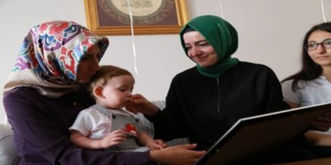 Bakan Kaya'dan şehidin oğluna yaş günü sürprizi