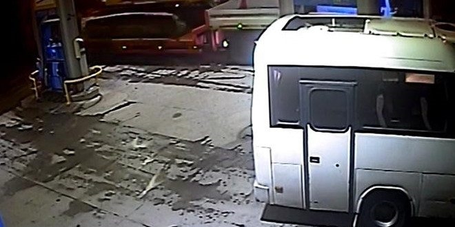 İstasyonunu basıp, 10 yaşındaki çocuğu kaçırdılar