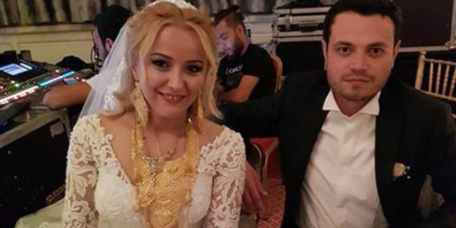 Aşiret düğününde takı yağdı...