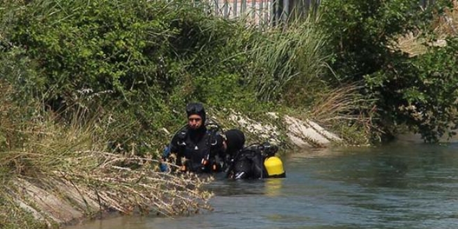 Nehre düşen 10 yaşındaki çocuk suda kayboldu