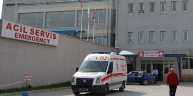 Doktorla tartıştı, hastanede pişmanlık pankartı açtı