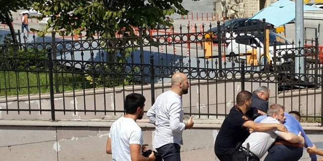 Anadolu Adalet Saray'nda silahl saldr