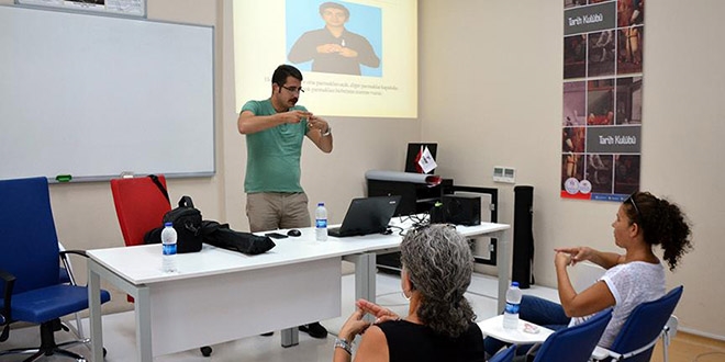 'Sessiz dünyalar'ın gönüllü eğitmeni