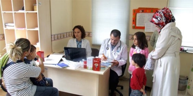 Aile hekimleri 72 yaşına kadar çalışabilecek