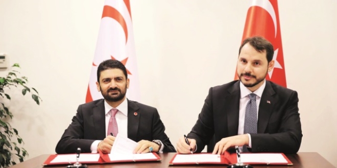 KKTC'ye deniz altından elektrik