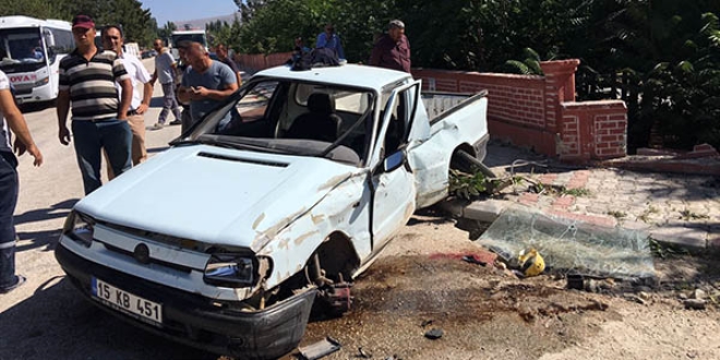 �ocu�un kulland��� ara� kaza yapt�: 2 yaral�