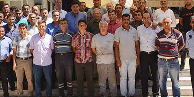 Dinar'da 51 kişi MHP'den istifa etti