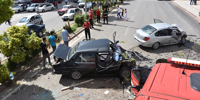 K�r�kkale'de zincirleme kaza: Yaral�lar var