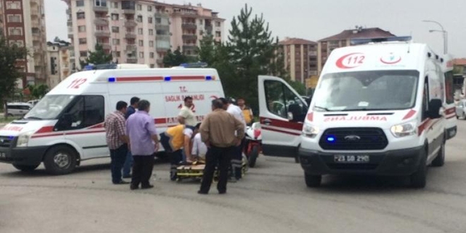 Elaz��'da trafik kazalar�: 8 yaral�