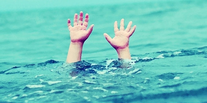 Antalya'da 6 yandaki ocuk havuzda bouldu