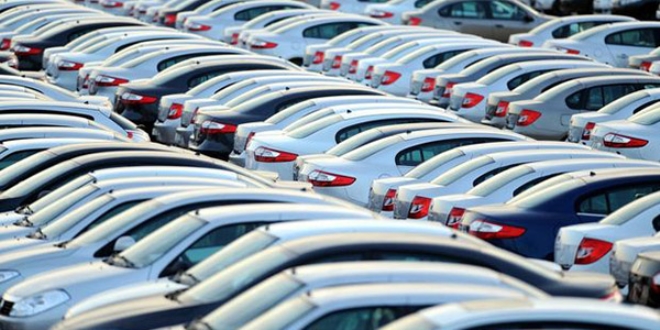 Kiralık otomobilleri bayram öncesi yetişen alıyor