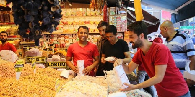 Bayram �ncesi �ar��-pazarda 'lokum' bereketi
