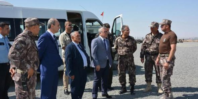 Vali Şimşek, polis eğitim merkezini inceledi