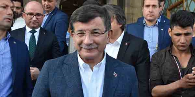 Davutoğlu'nun koruması ile tartışan öğretmene gözaltı