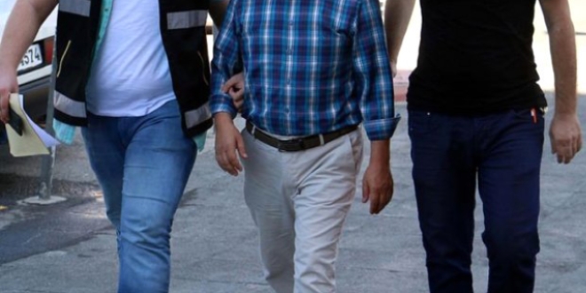 Alman vatandaşı 2 Türk, FETÖ'den gözaltına alındı