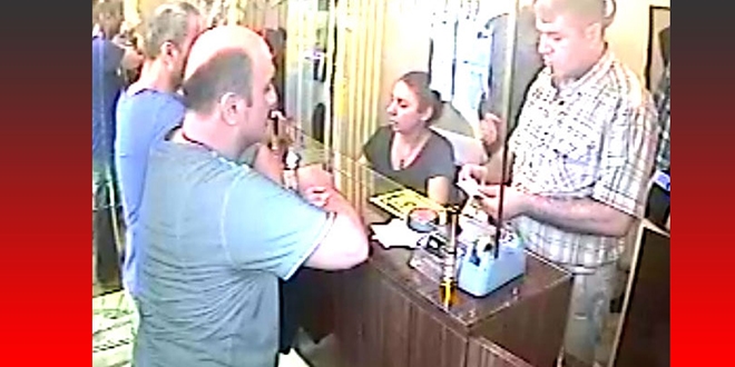 D�vizci, yanl��l�kla verdi�i bin euroyu geri istedi