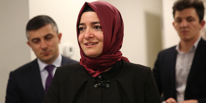 Bakan Kaya'dan çocuk evine ziyaret
