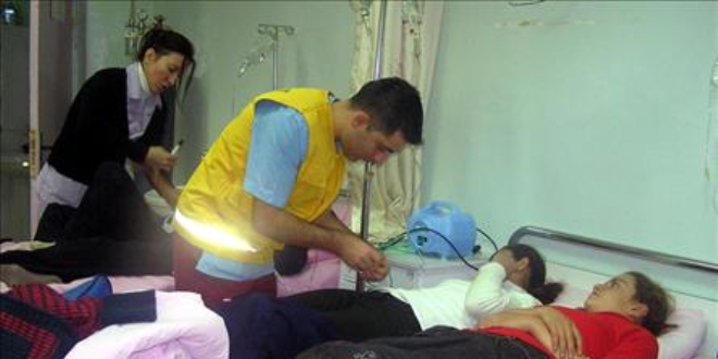 Manisa'da yedikleri yiyeceklerden zehirlenen 15 kii, hastaneye kaldrld