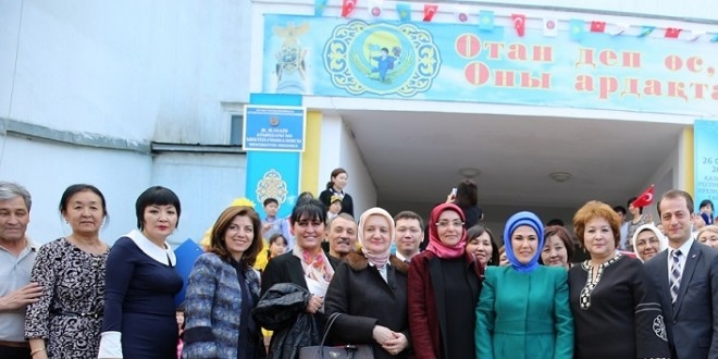 Emine Erdoan, Astana'da yetimhane ziyaret etti