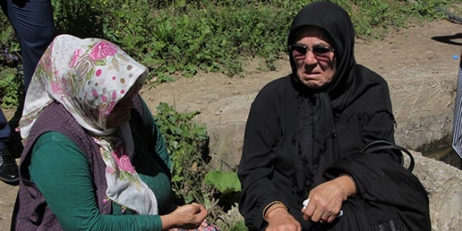Şehit Astsubay Ferhat Gedik ile Eren Bülbül'ün annelerinin acı buluşması