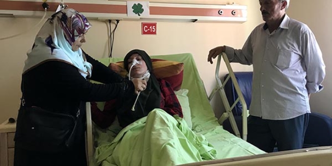 Go-kart arac�na �al� tak�lan hem�irenin tedavisi s�r�yor