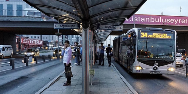 Eğitim yılının ilk günü İstanbul'da ulaşım ücretsiz
